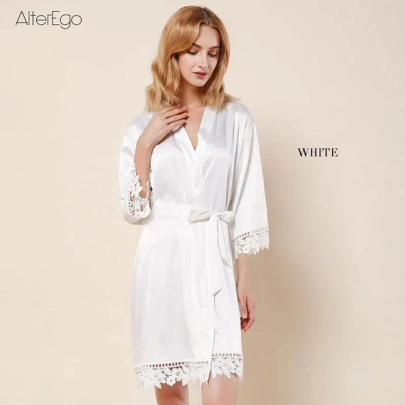 Silky Gowns Bride Tribe Wedding Morning Robes Hen Party Beautiful Lace Detail to Cuffs and Hem Robes Ladies Dressing Gown Kimono