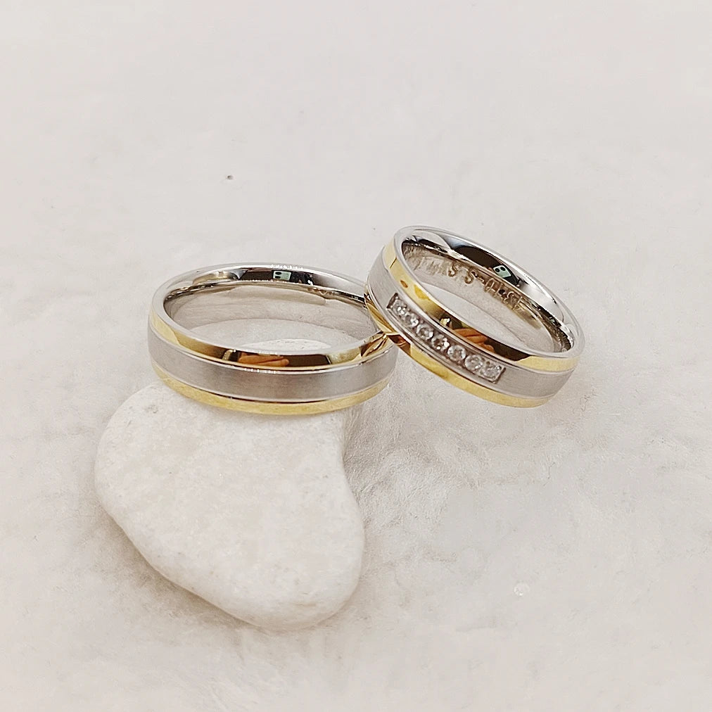 Eternal CZ Diamond Statement Wedding Bands Love Unbroken Circle Couple Rings Titanium for Perfect Anniversary Gift Wife Husband