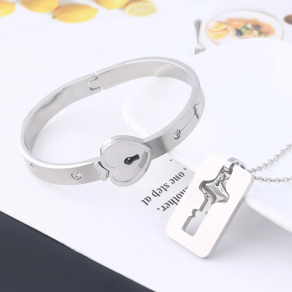 Stainless Steel Couple Bracelet Love Heart Lock Bracelets Bangle Key Pendant Necklace For Women Men Valentine's Day Jewelry Gift