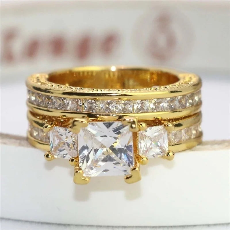 Carofeez 2025 Luxury Zircon Crystal Couple Rings for Lover's Valentine's Day Gift Fashion Gold Color Engagement Wedding Band