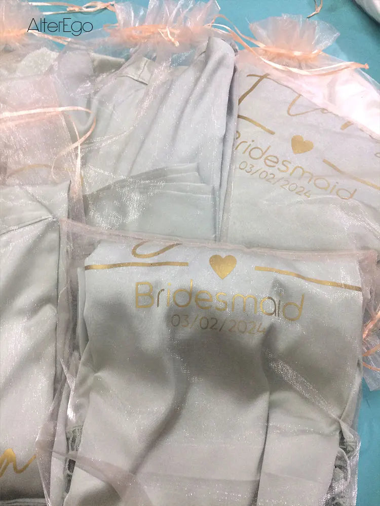 Silky Gowns Bride Tribe Wedding Morning Robes Hen Party Beautiful Lace Detail to Cuffs and Hem Robes Ladies Dressing Gown Kimono